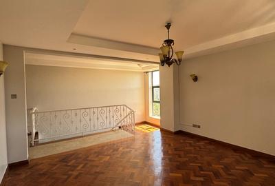 4 Bed Apartment with En Suite at Riverside - 4