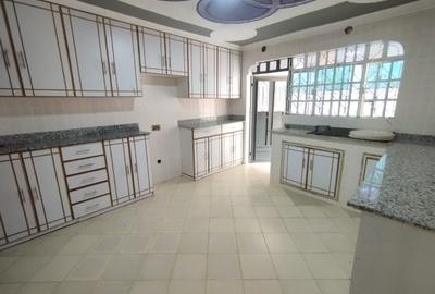 5 Bed Villa with En Suite at Nanyuki Airstrip