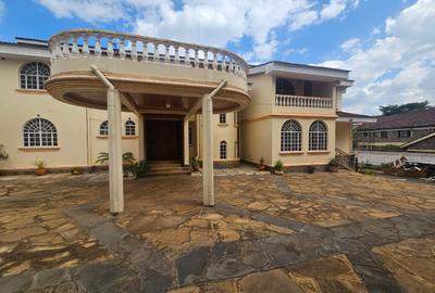 5 Bed House with En Suite in Loresho