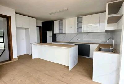 4 Bed Apartment with En Suite in Gigiri - 4