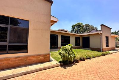 2 Bed House with En Suite in Runda
