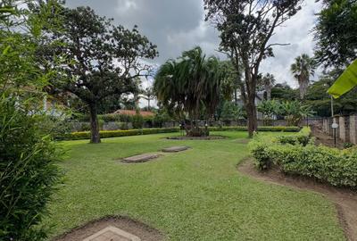 5 Bed House with En Suite in Runda - 3