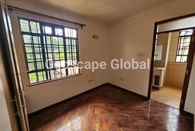 4 Bed House with En Suite in Runda - 2