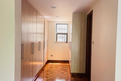 5 Bed Townhouse in Lavington - 3