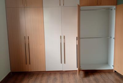 4 Bed Apartment with En Suite in Kilimani