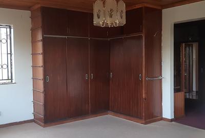 5 Bed House with En Suite at Duom Palm Street - 4