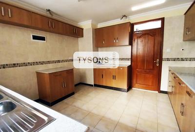 3 Bed Apartment with En Suite in Kilimani