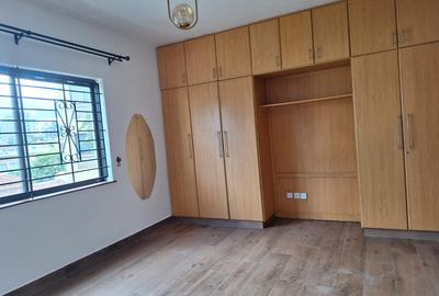 3 Bed Apartment with En Suite in Kileleshwa