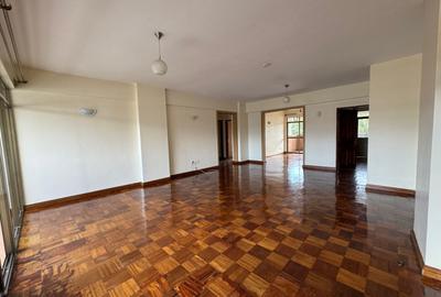 Serviced 3 Bed Apartment with En Suite in Riara Road