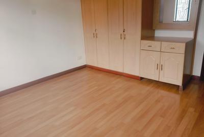4 Bed Apartment with En Suite at Parklands - 2