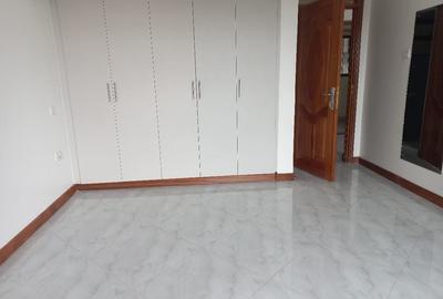 2 Bed Apartment with En Suite at School Lane - 3