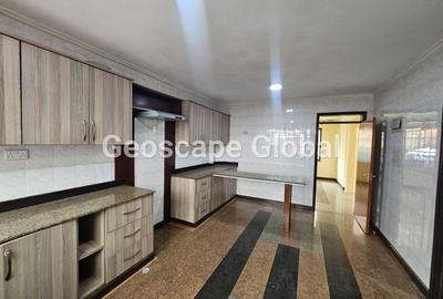 4 Bed Townhouse with En Suite in Spring Valley