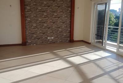 4 Bed Apartment with En Suite at Parklands