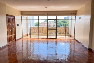 2 Bed Apartment with En Suite in Lavington