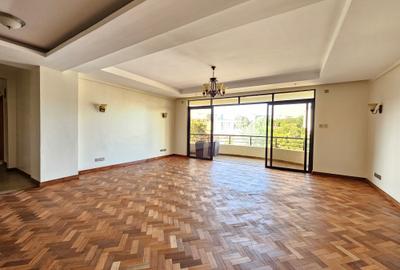 3 Bed Apartment with En Suite in Riverside - 2