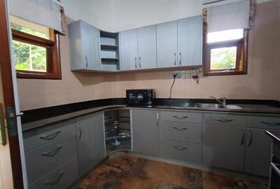 2 Bed House with En Suite in Nyari - 3