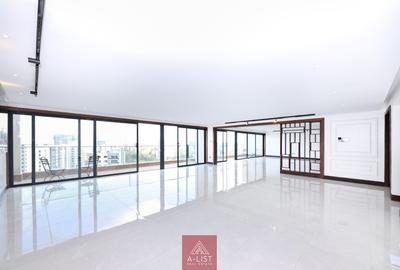 5 Bed Apartment with En Suite at Nyando Road