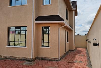 4 Bed House with En Suite at Karunguro