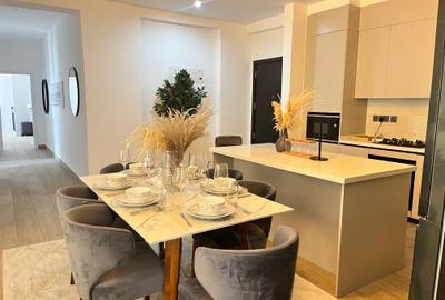 3 Bed Apartment with Swimming Pool in Riverside - 3