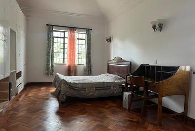 6 Bed House with Garden in Runda - 4