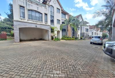 5 Bed Townhouse with En Suite at Convent Drive - 2