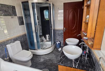 5 Bed Villa in Lavington - 4