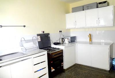 Furnished 3 Bed Apartment with En Suite at Woodley - 4