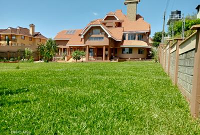 10 Bed House with En Suite in Runda