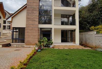 5 Bed Townhouse with En Suite in Lavington