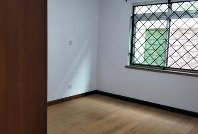Serviced 3 Bed Apartment with En Suite in Kilimani - 3