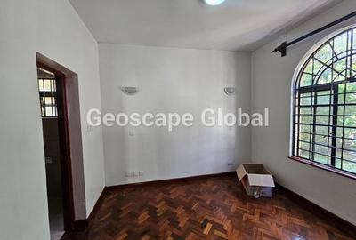 4 Bed Villa with En Suite in Kitisuru - 4
