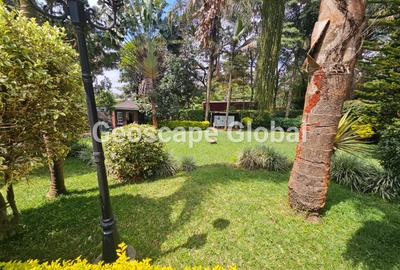 5 Bed House with En Suite in Nyari