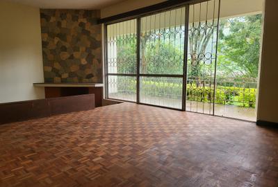 4 Bed Townhouse with En Suite in Spring Valley - 3