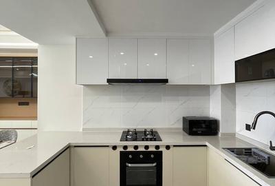 3 Bed Apartment with En Suite in Lavington - 4