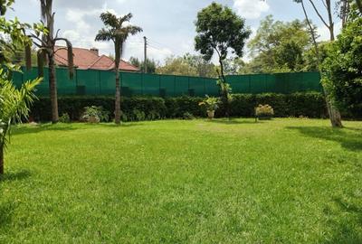 4 Bed House with En Suite in Lavington