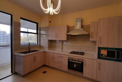 3 Bed Apartment with En Suite at Brookside Drive - 3
