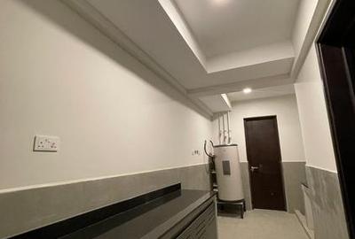 2 Bed Apartment with En Suite in General Mathenge