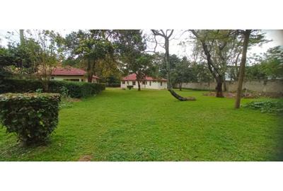 3 Bed House with En Suite in Lavington