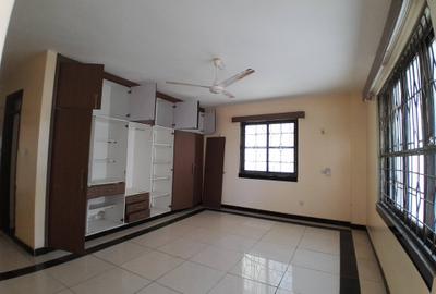 3 Bed Apartment with En Suite in Nyali Area - 3
