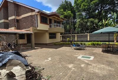 5 Bed Townhouse with En Suite at Lavington Road - 2