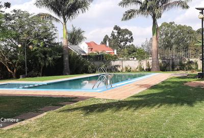 4 Bed Townhouse with Swimming Pool in Ridgeways