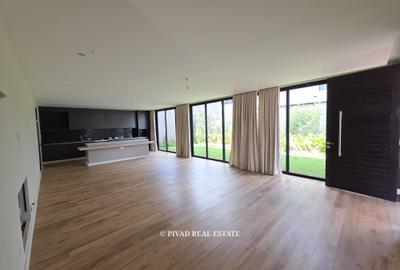 4 Bed Townhouse with Swimming Pool in Runda - 3