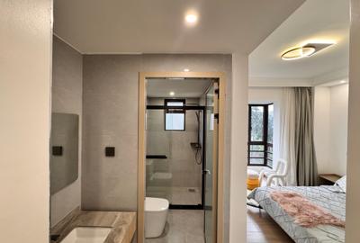 3 Bed Apartment with En Suite at Riverside Drive - 4