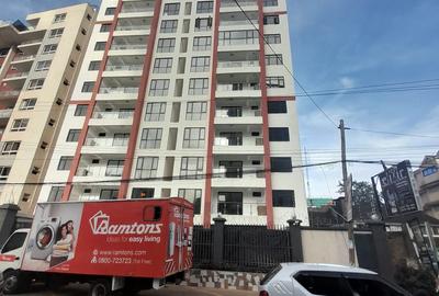 Serviced 1 Bed Apartment with Gym at Wood Avenue