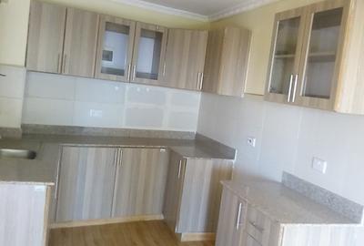 2 Bed Apartment with Gym in Ruaka