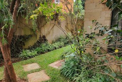 5 Bed Townhouse with En Suite in Lavington