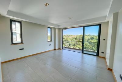 4 Bed Apartment with En Suite in Westlands Area - 2