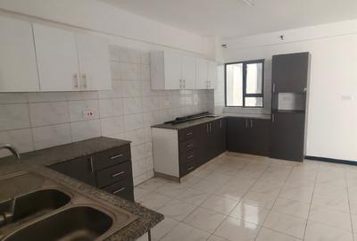 4 Bed Apartment with En Suite in Parklands
