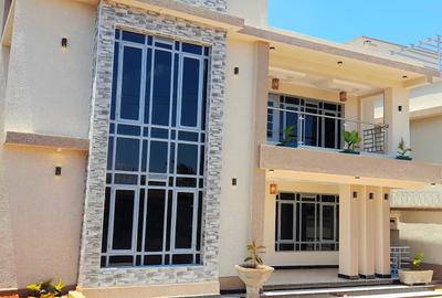 4 Bed Villa with En Suite at Mugutha