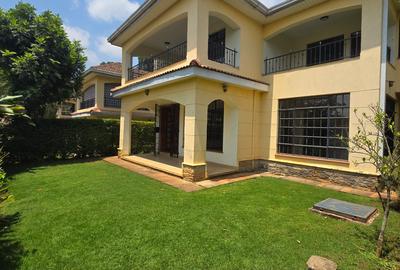 4 Bed Villa with En Suite at Off Convent Drive